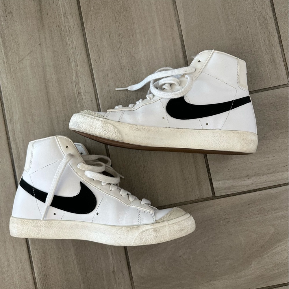Nike Blazer Mid 77